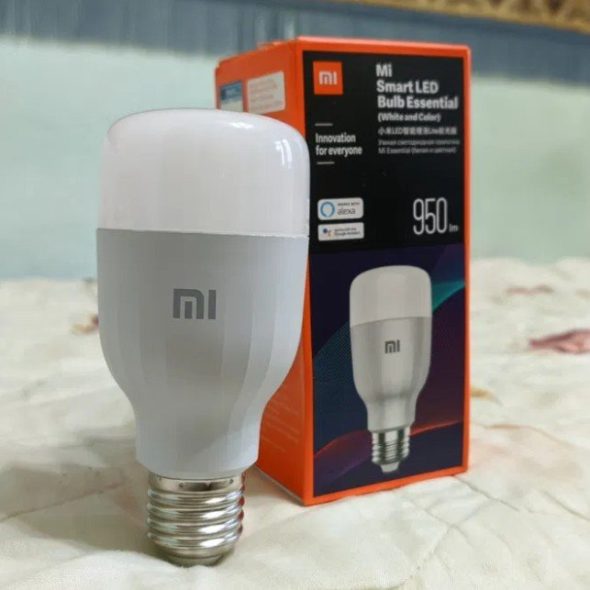 Mi Smart Led Bulb Essential White And Color3 1.jpg